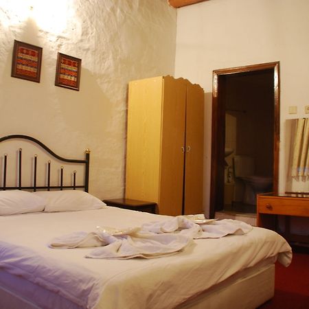Yasin'S Place Backpackers Cave Hostel Гьореме Екстер'єр фото