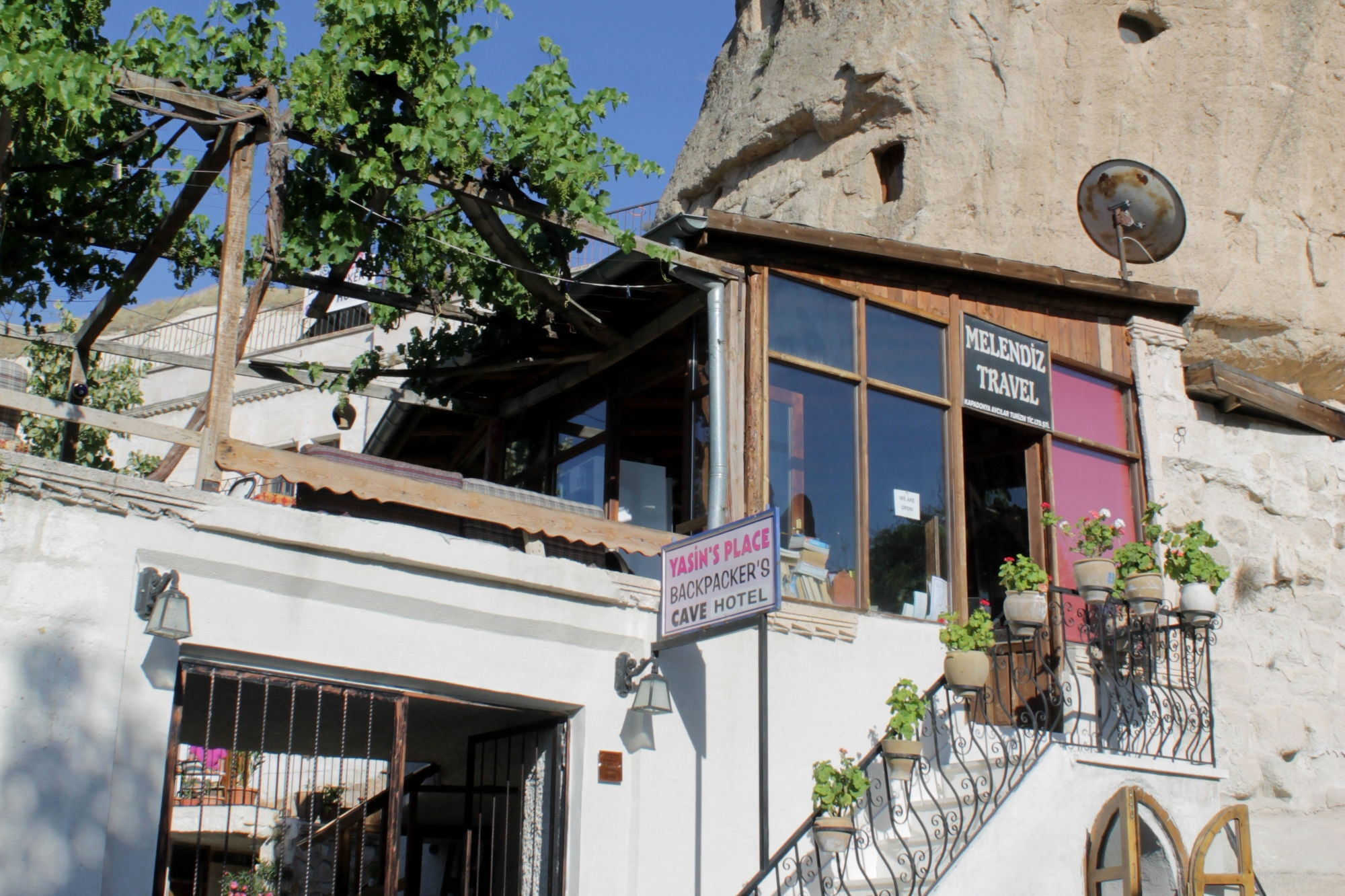 Yasin'S Place Backpackers Cave Hostel Гьореме Екстер'єр фото