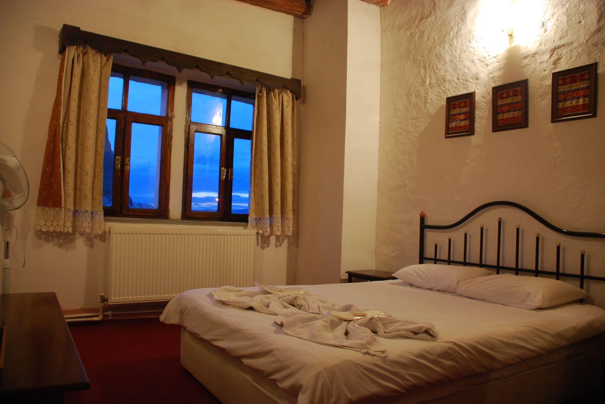 Yasin'S Place Backpackers Cave Hostel Гьореме Екстер'єр фото