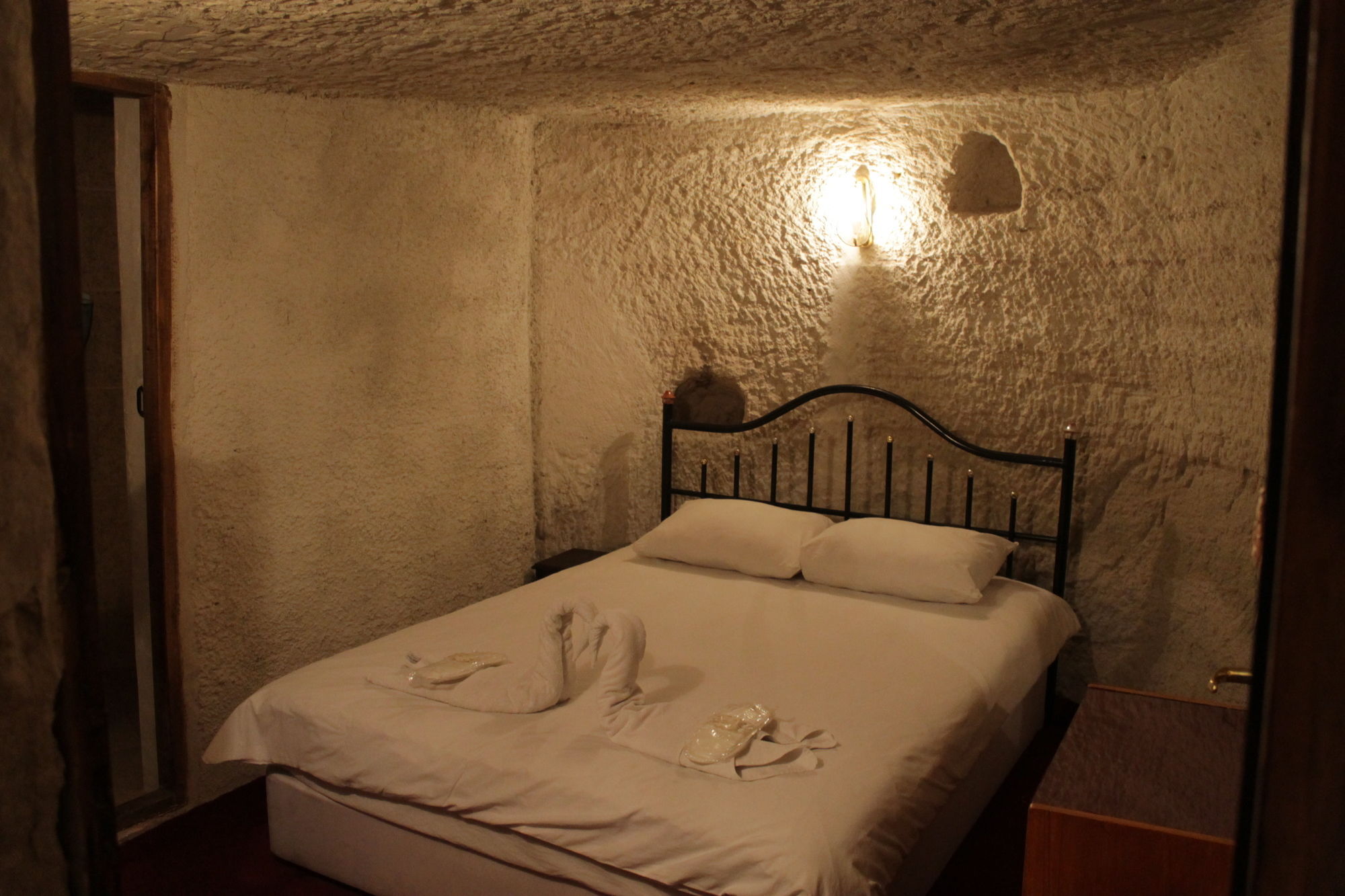 Yasin'S Place Backpackers Cave Hostel Гьореме Екстер'єр фото